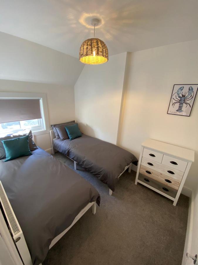 Stylish 2 Bedroom Cottage, Close To Town Centre เวอร์ทิง ภายนอก รูปภาพ